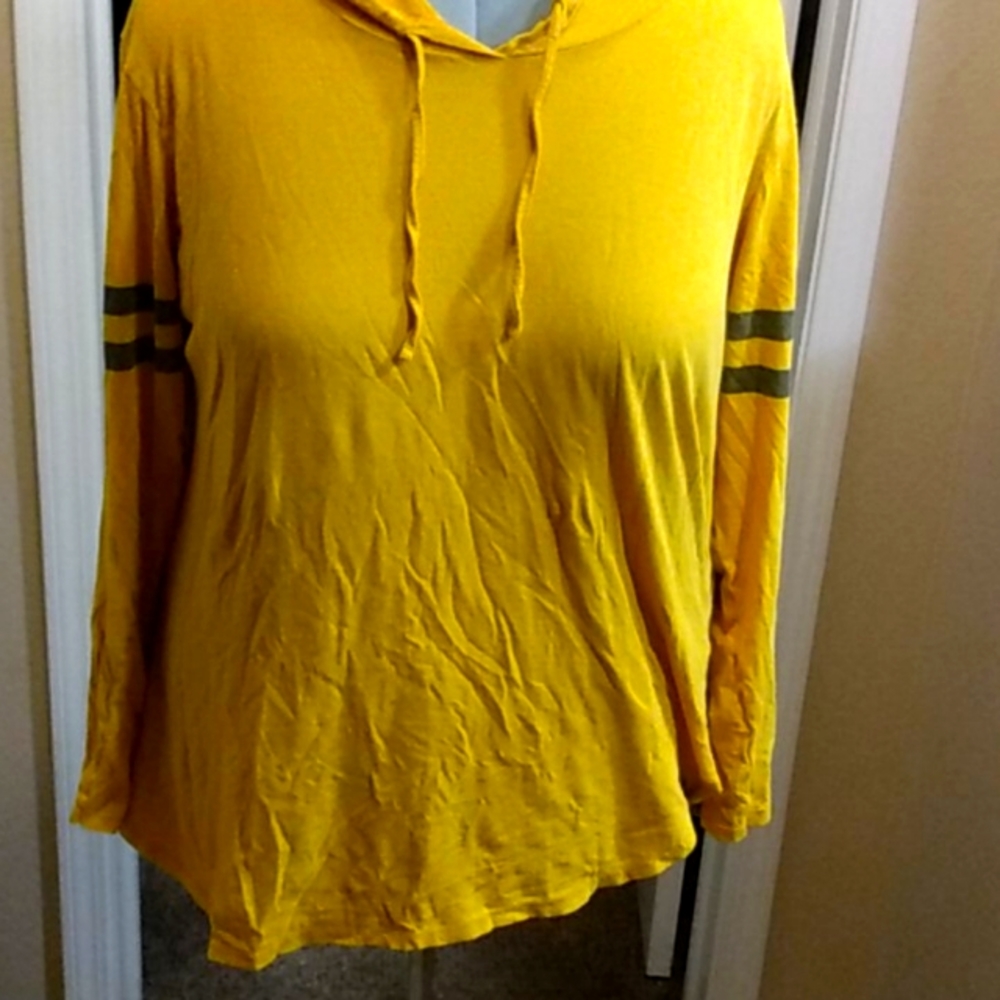 Hooded long sleeve varsity like top
